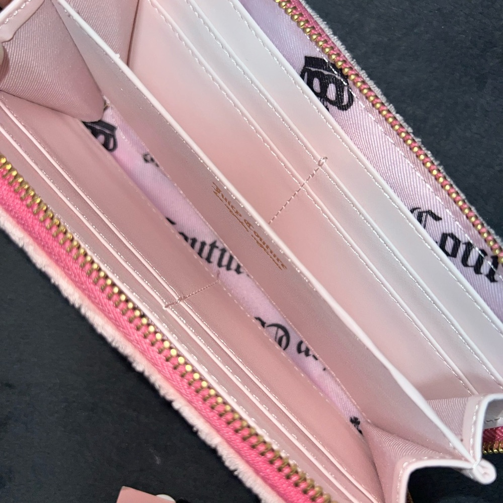 Juicy Couture Pink Lover’s Club Wallet - Picture 5 of 6